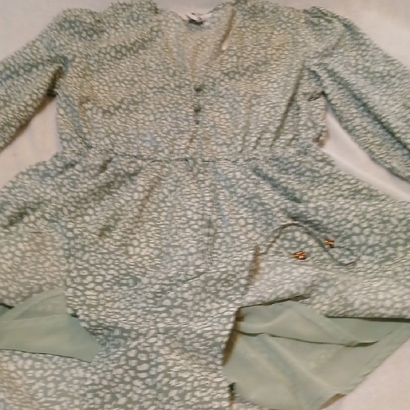 Princess Polly Sage Floral Blouse - Picture 8 of 14